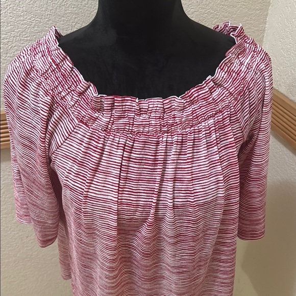 Elle Red & White Striped Women's Blouse Size S! - Picture 3 of 6